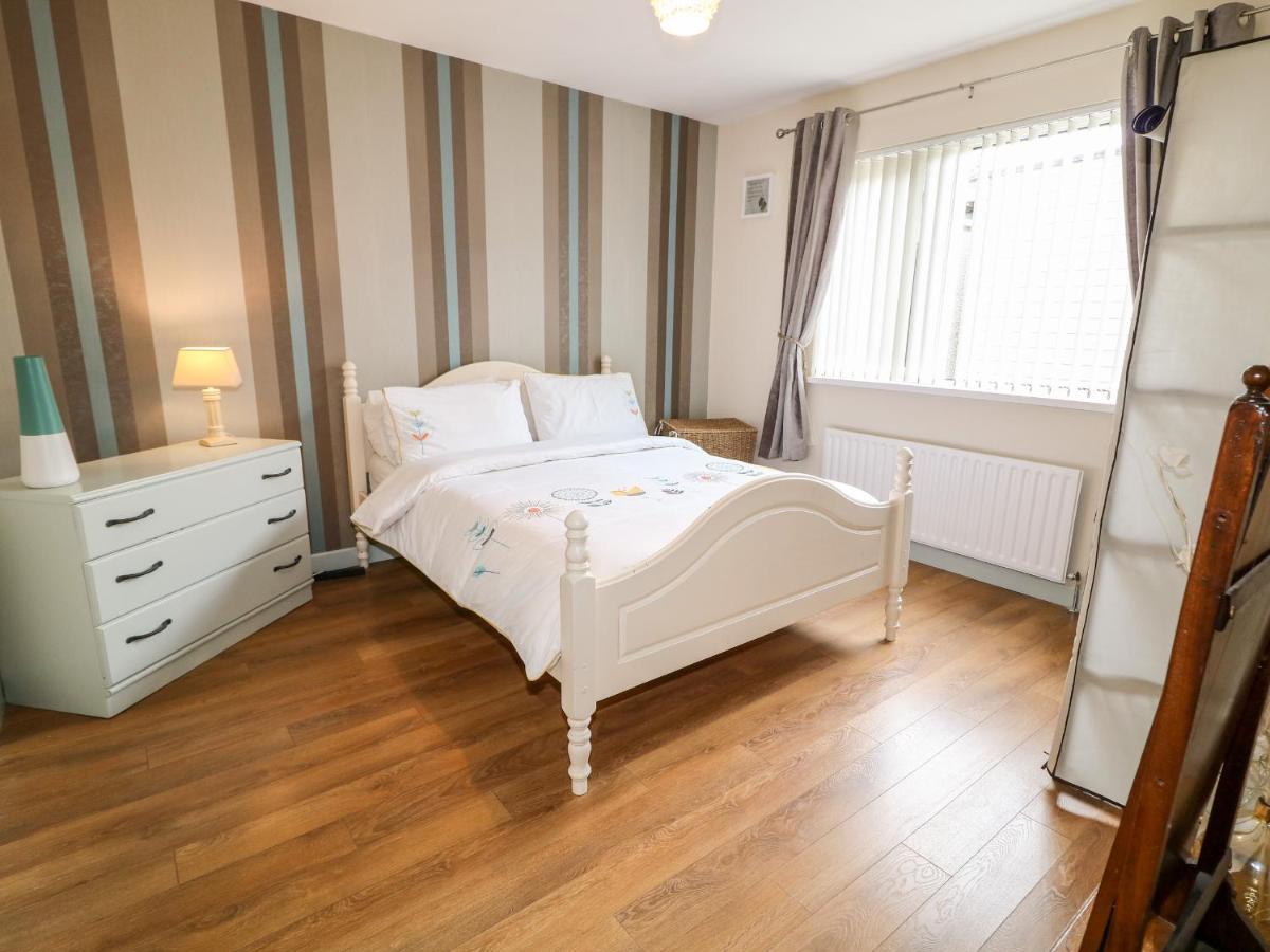 Hazel Cottage Portrush Bagian luar foto
